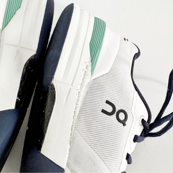 On The Roger Pro tennis shoes Women’s 8.5 - Picture 4 of 8